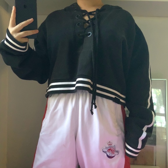 Fenty X Puma By Rihanna Lace Up Cropped Hoodie - Picture 2 of 4